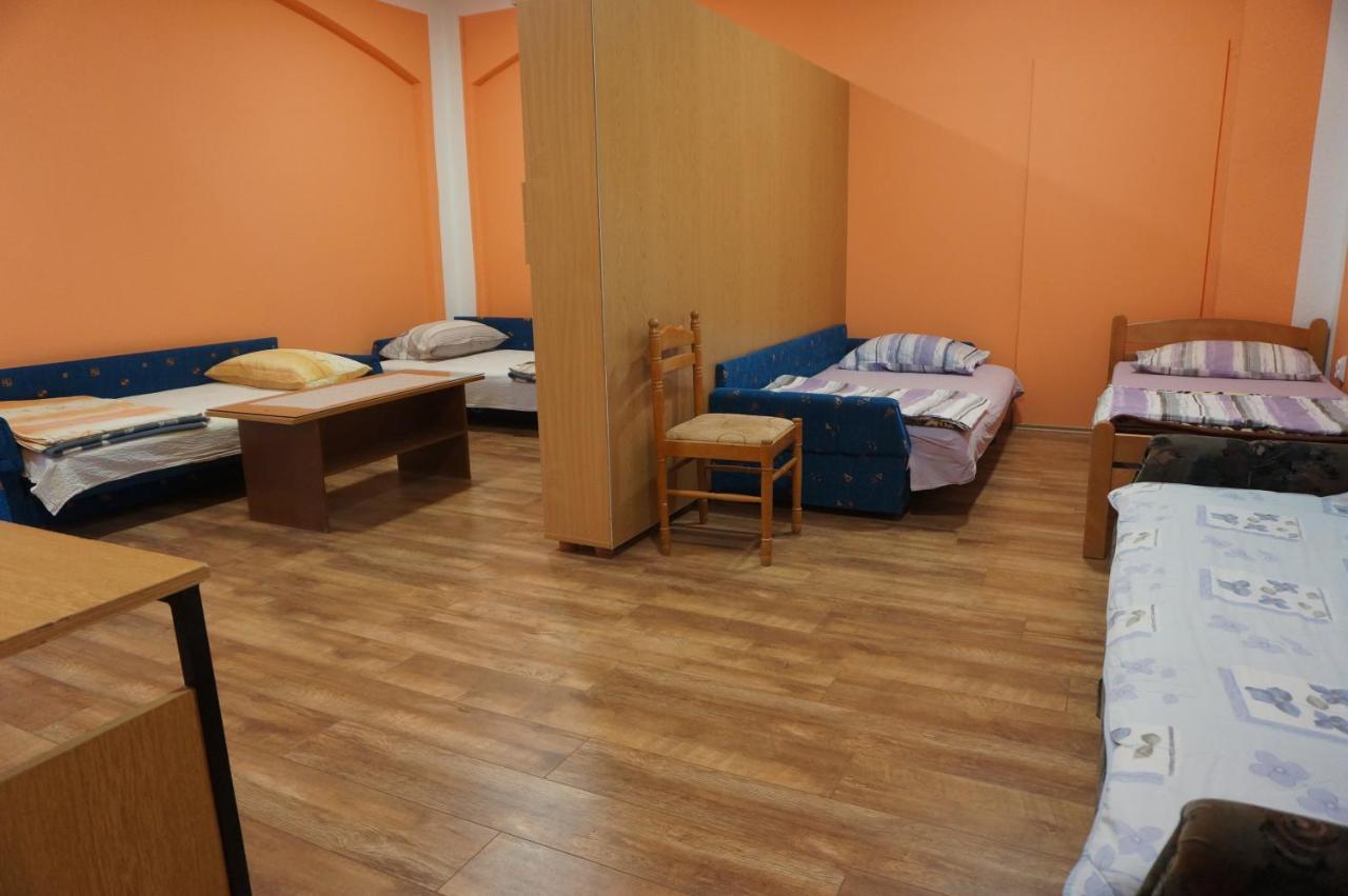 Apartments Bozic Τρέμπινιε Εξωτερικό φωτογραφία