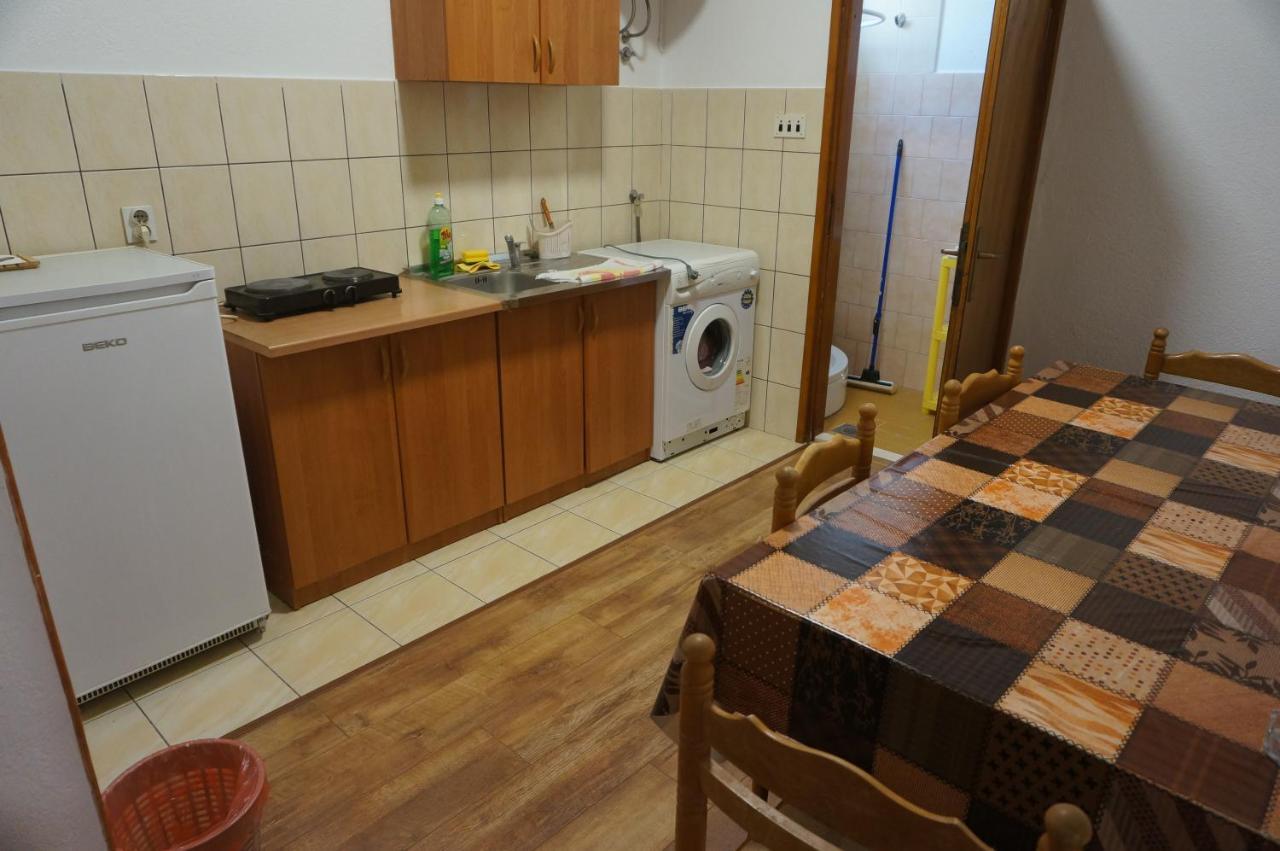 Apartments Bozic Τρέμπινιε Εξωτερικό φωτογραφία