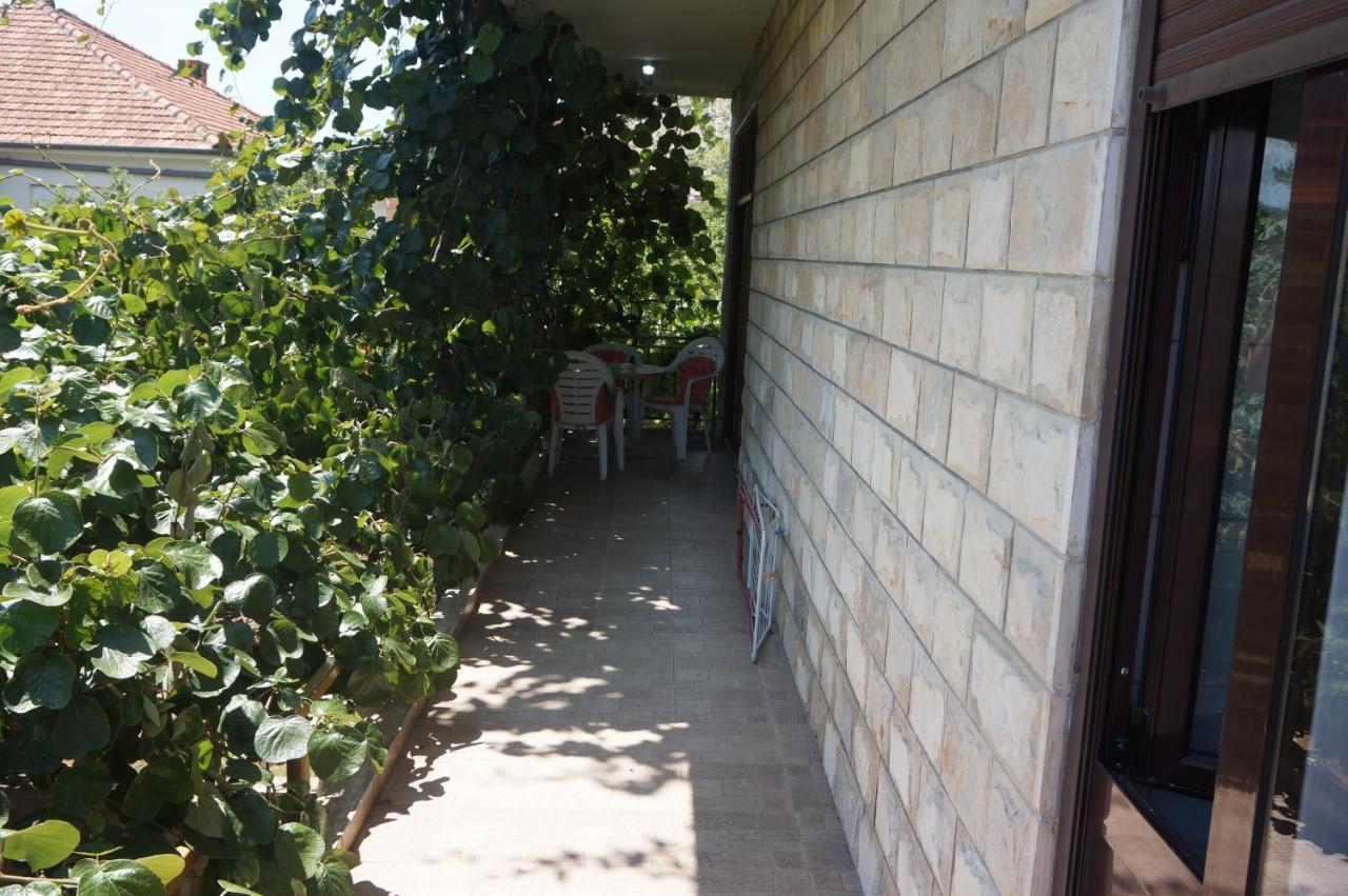 Apartments Bozic Τρέμπινιε Εξωτερικό φωτογραφία